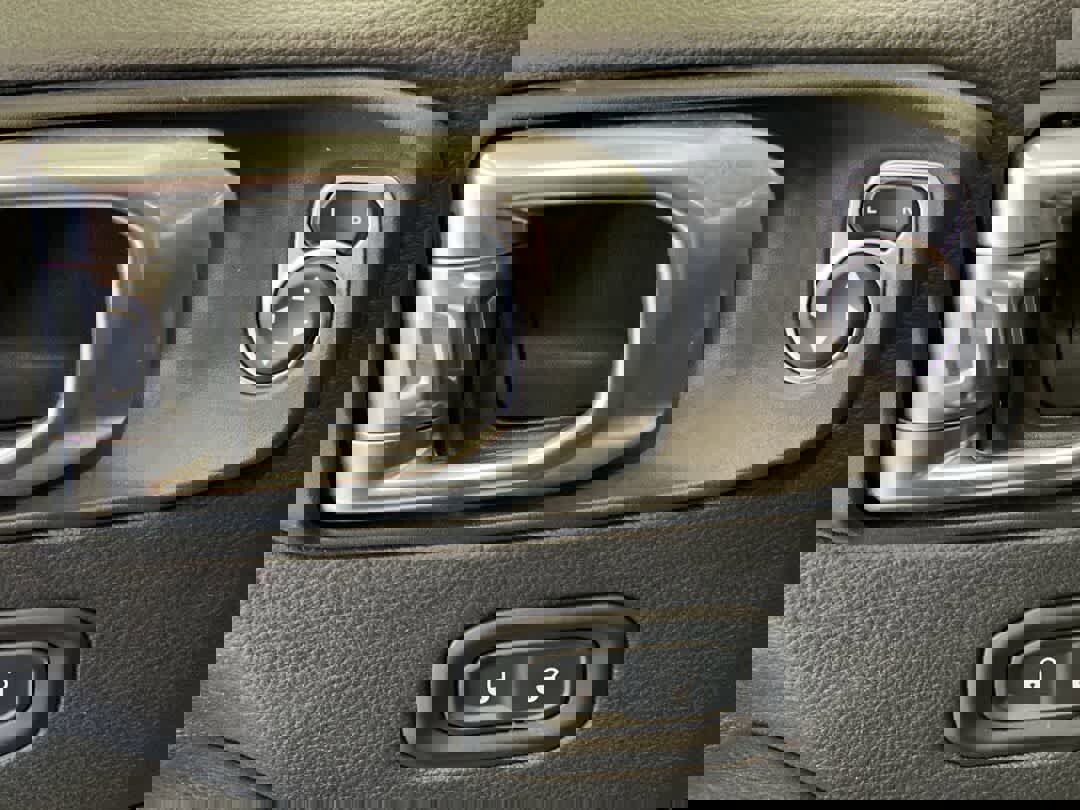 Used 2021 Jeep Wrangler Sahara w/ Cold Weather Group image 16