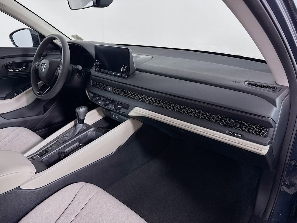 Used 2023 Honda Accord LX image 25