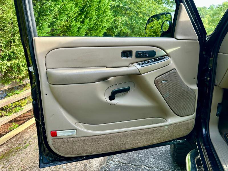 Used 2004 GMC Sierra 2500 SLT w/ Heavy-Duty Power Package image 4