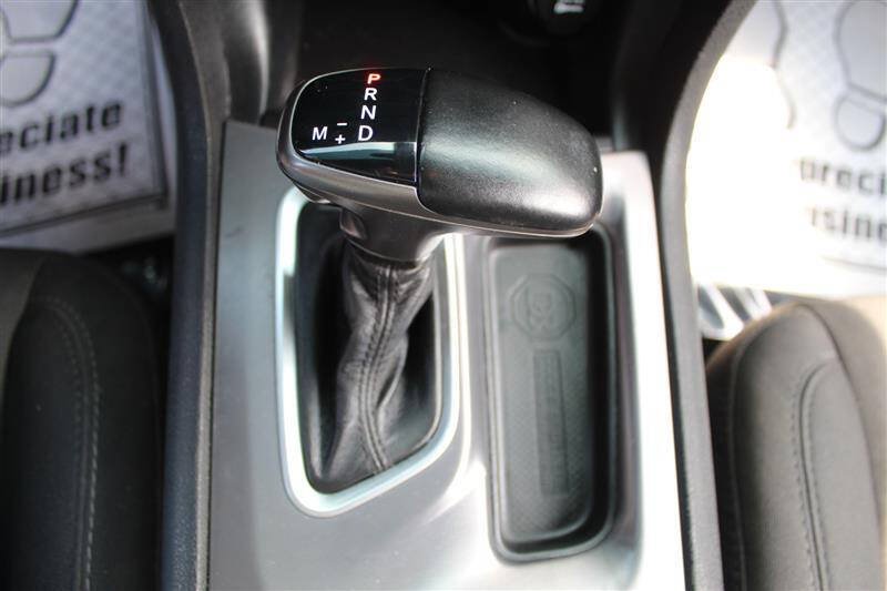 Used 2019 Dodge Charger R/T RWD image 19