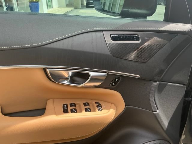 Certified 2022 Volvo XC90 T6 Inscription AWD/4WD image 11
