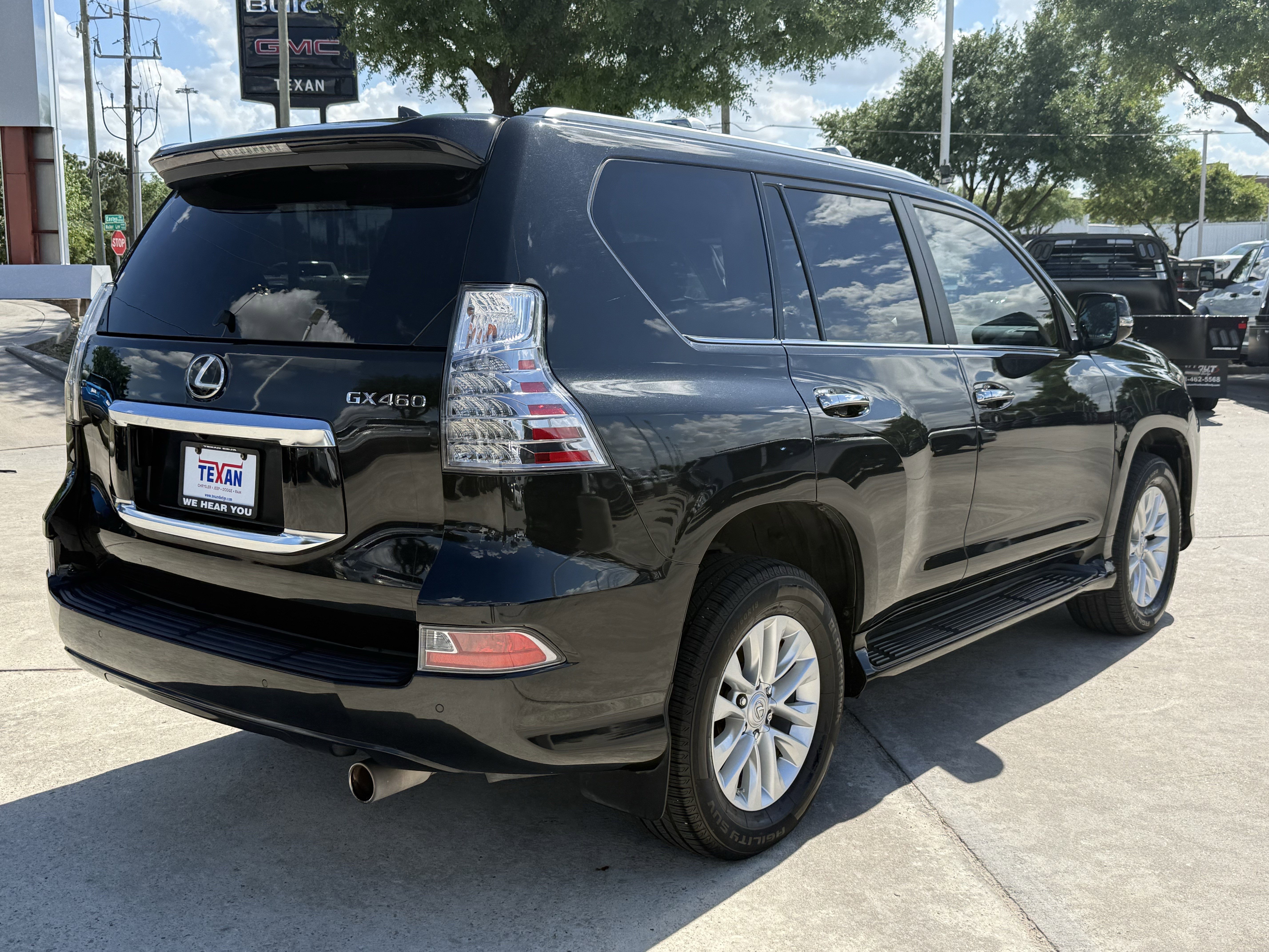 Used 2023 Lexus GX 460 Premium w/ Premium Plus Package image 5