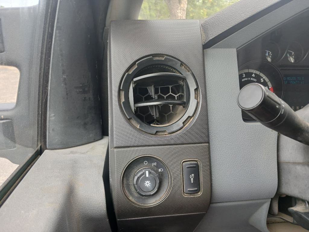 Used 2011 Ford F250 XL image 32