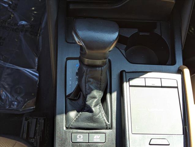 Used 2022 Lexus ES 300h w/ Premium Package image 11