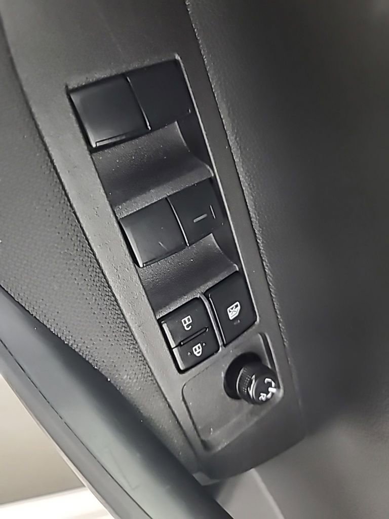 Used 2025 Toyota Corolla LE FWD image 24