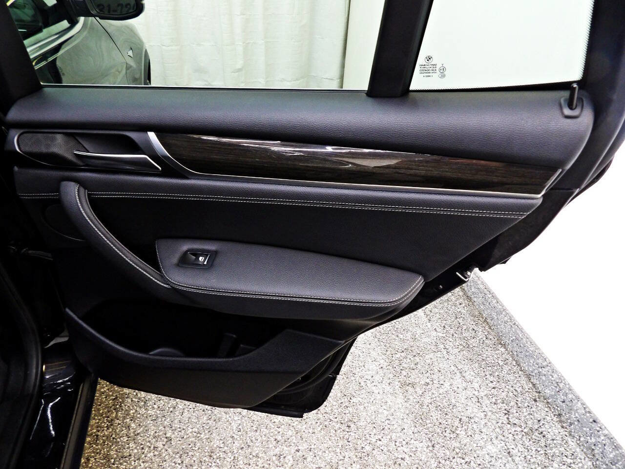 Used 2017 BMW X3 xDrive28i image 12