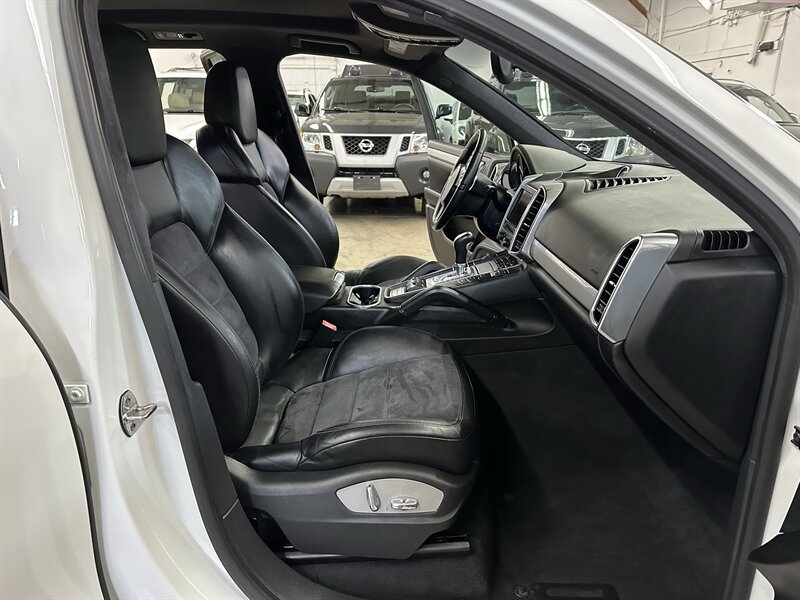 Used 2013 Porsche Cayenne GTS AWD/4WD image 13