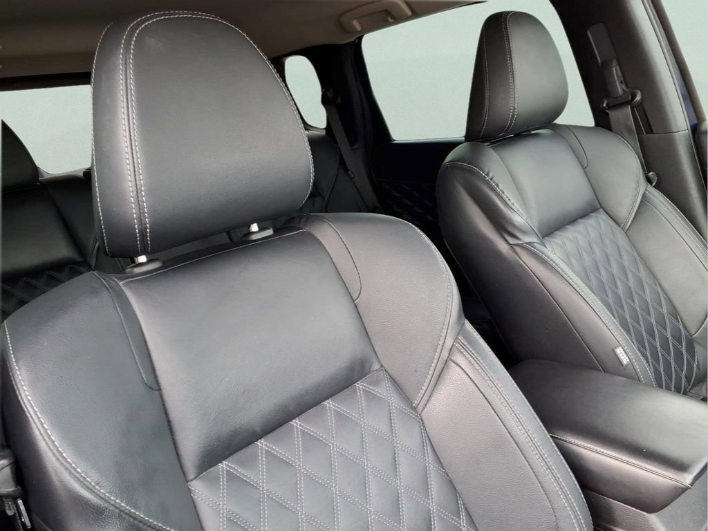 Used 2022 Mitsubishi Outlander SEL AWD/4WD image 16