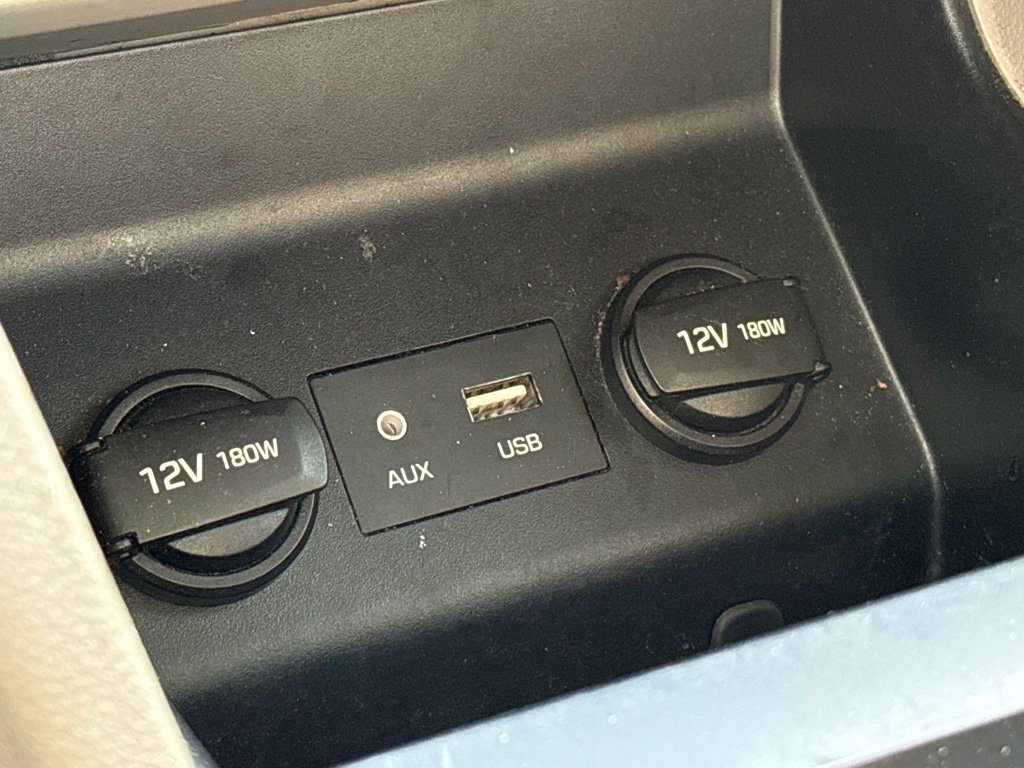 Used 2020 Hyundai Elantra SEL FWD image 25
