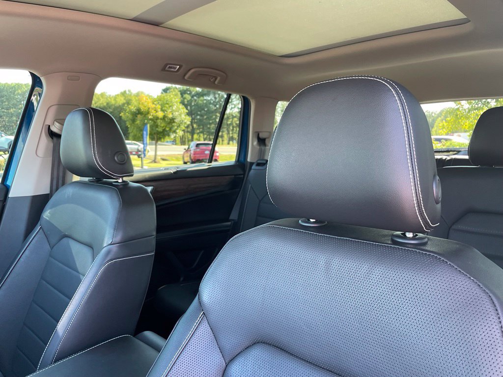 Used 2025 Volkswagen Atlas SEL AWD/4WD image 23