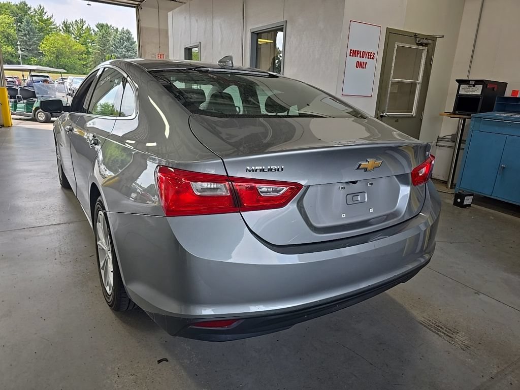 Used 2023 Chevrolet Malibu LT FWD image 3