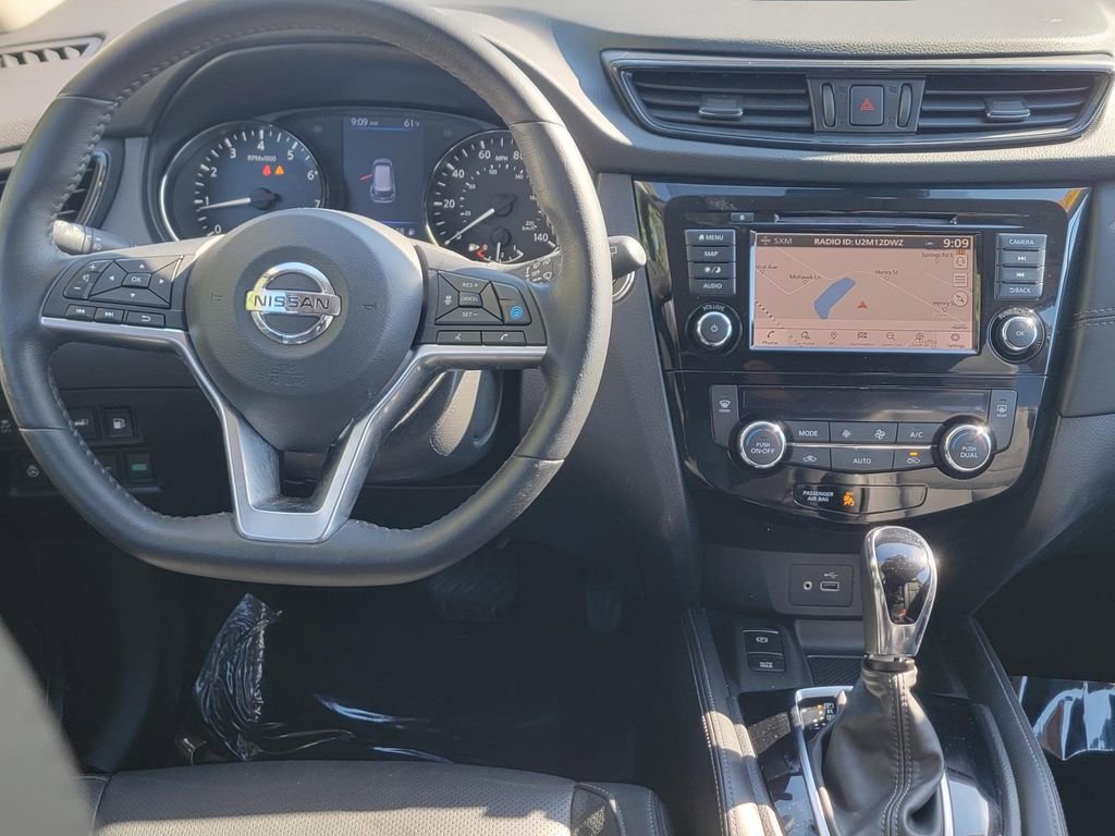 Used 2018 Nissan Rogue SL w/ Premium Package AWD/4WD image 17