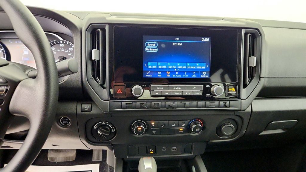 Used 2025 Nissan Frontier S AWD/4WD image 16