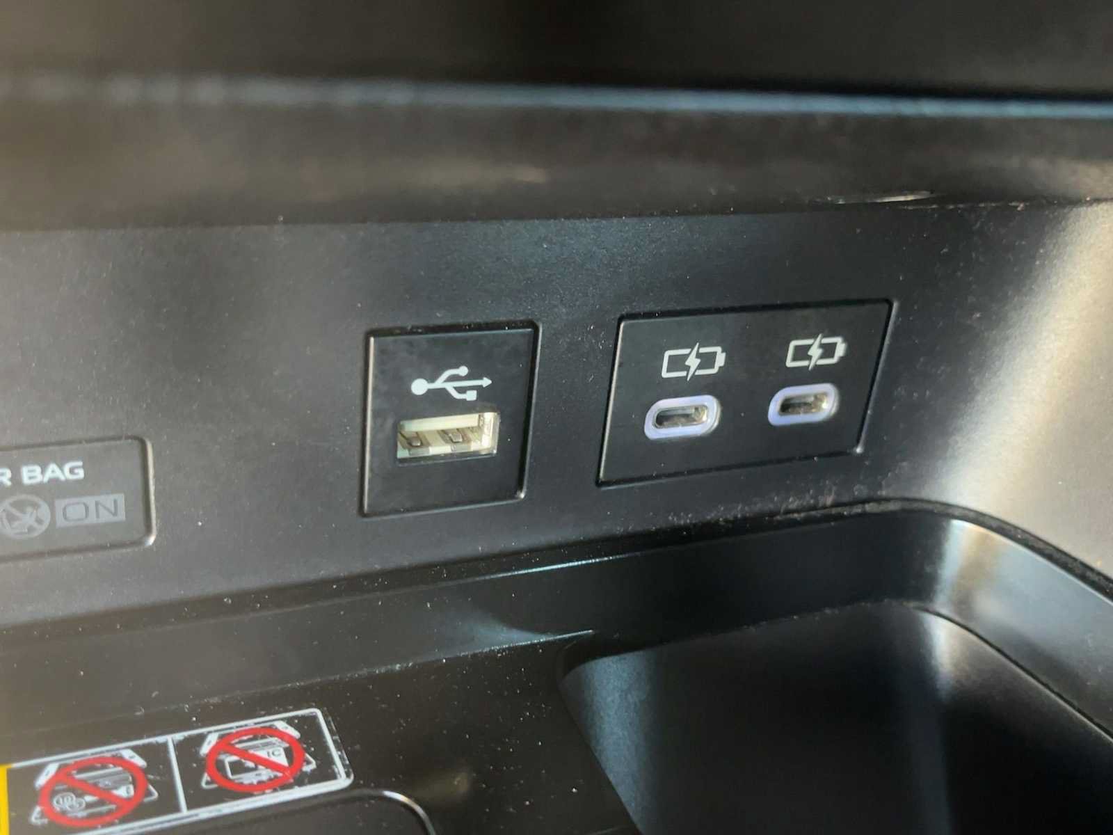 Used 2025 Toyota Camry SE FWD image 19