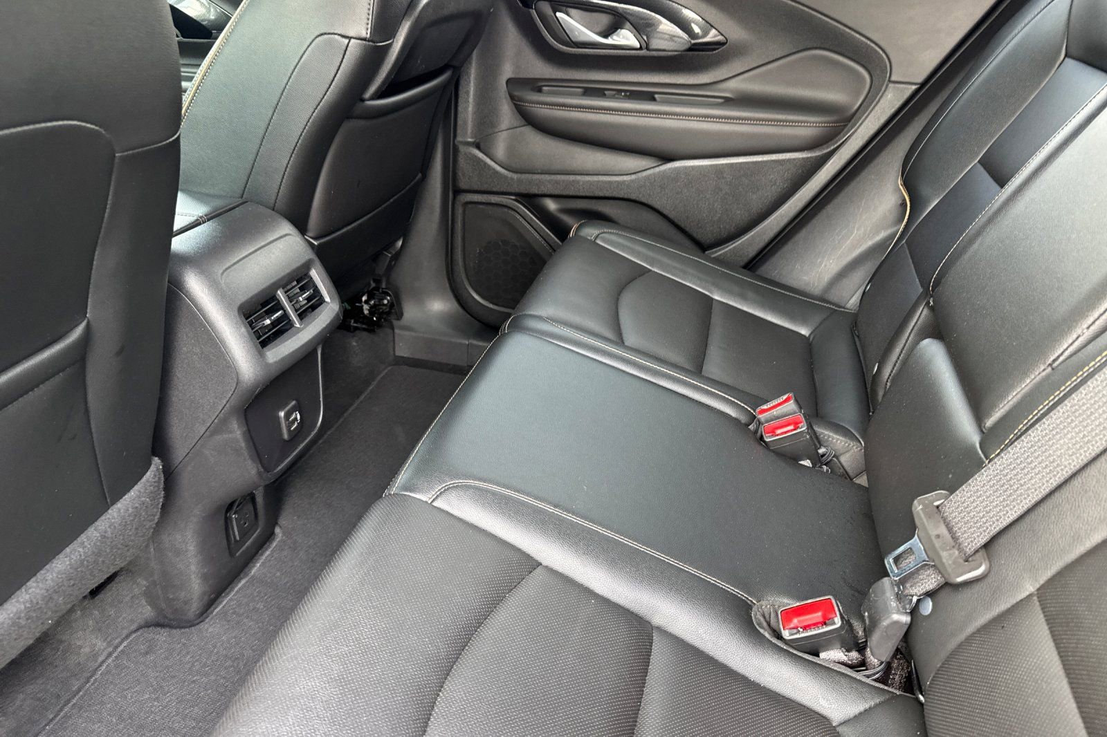 Certified 2023 GMC Terrain AT4 image 12