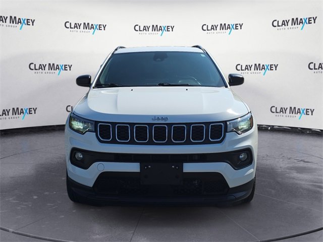 Used 2024 Jeep Compass Latitude image 8