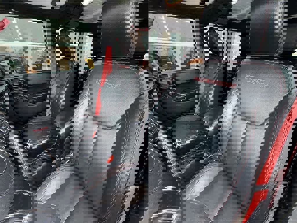 Used 2017 Jeep Wrangler Unlimited Rubicon image 11