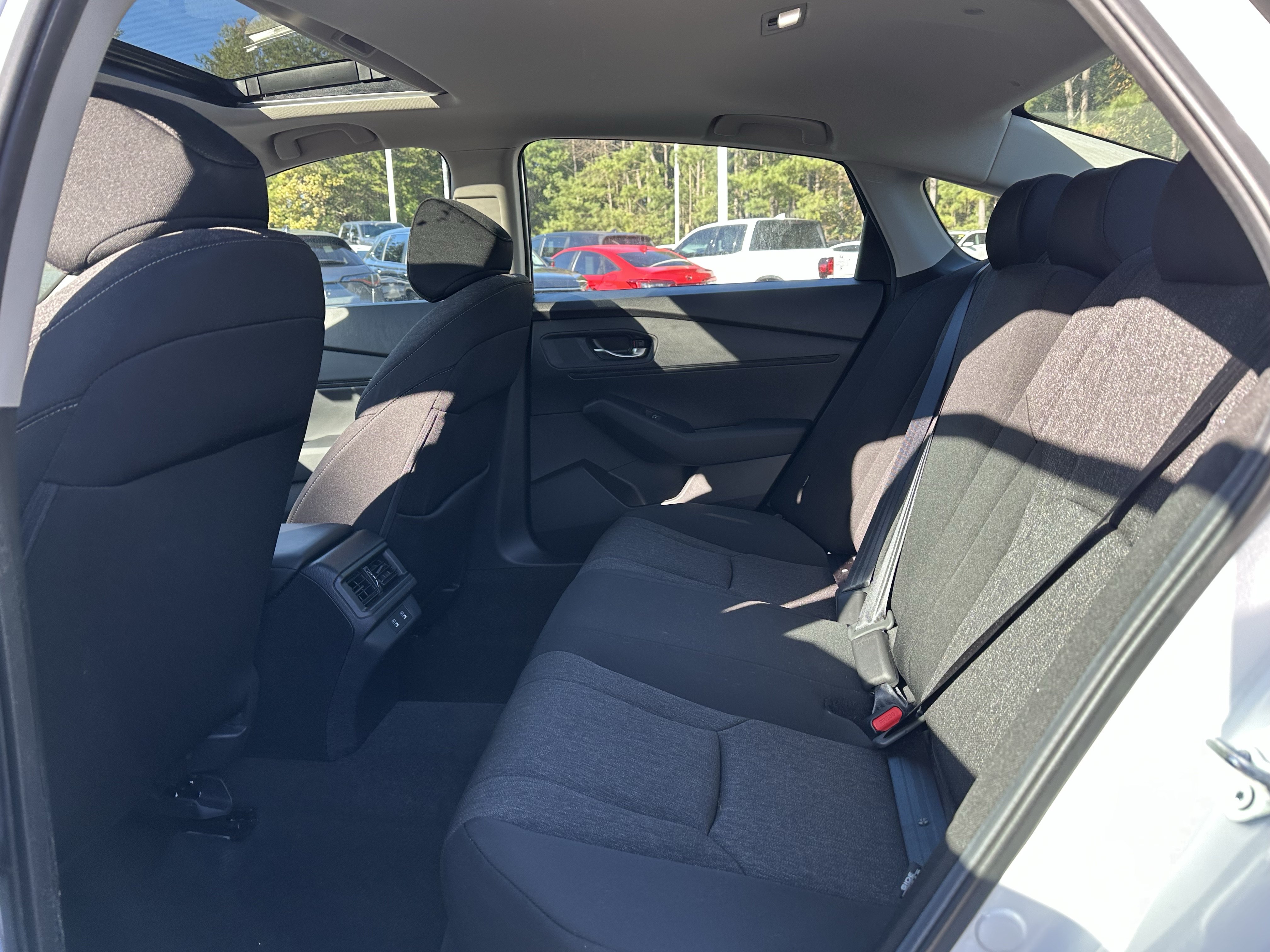 Used 2025 Honda Accord SE image 9