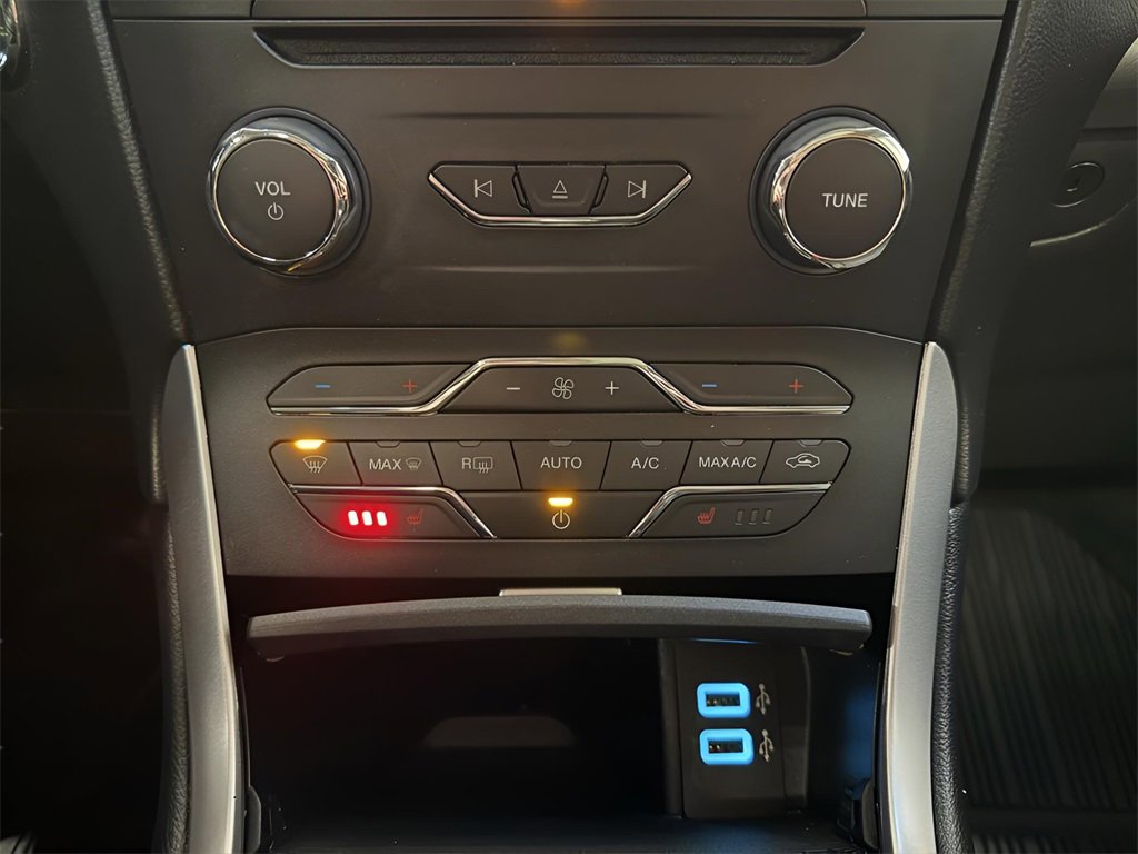 Used 2018 Ford Edge SEL w/ Equipment Group 201A image 25