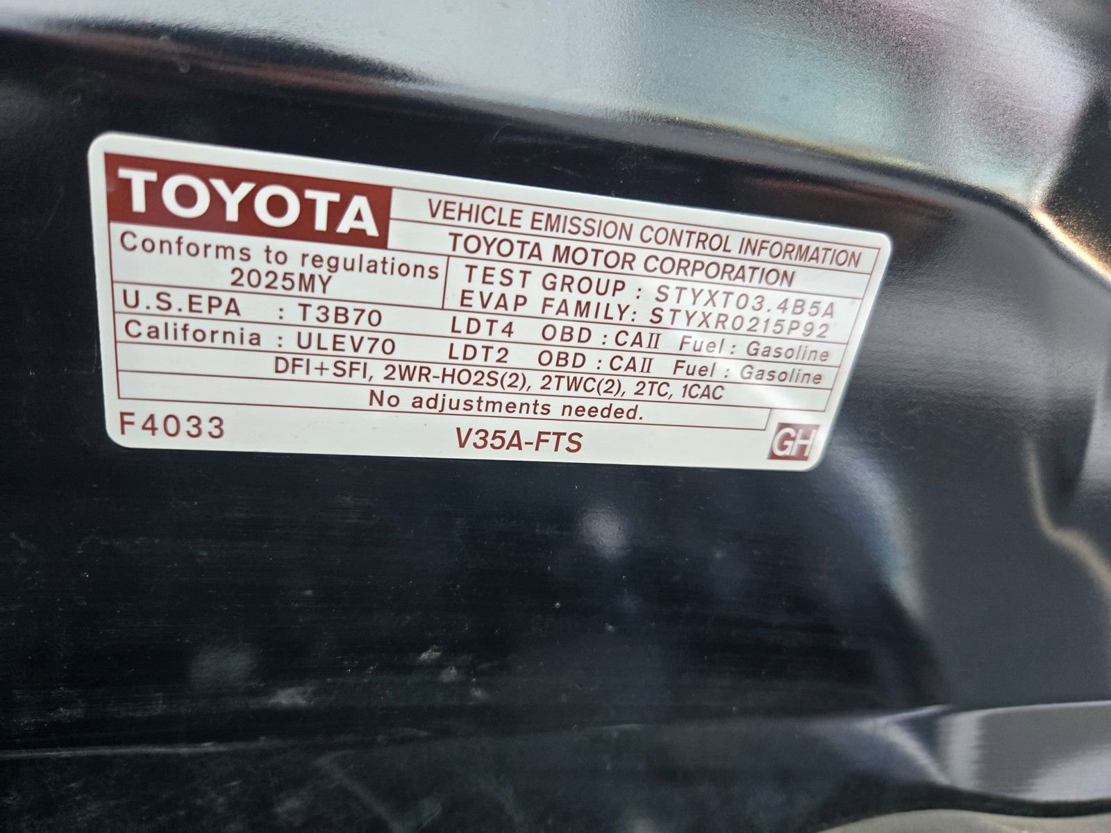 Used 2025 Toyota Tundra Limited AWD/4WD image 25