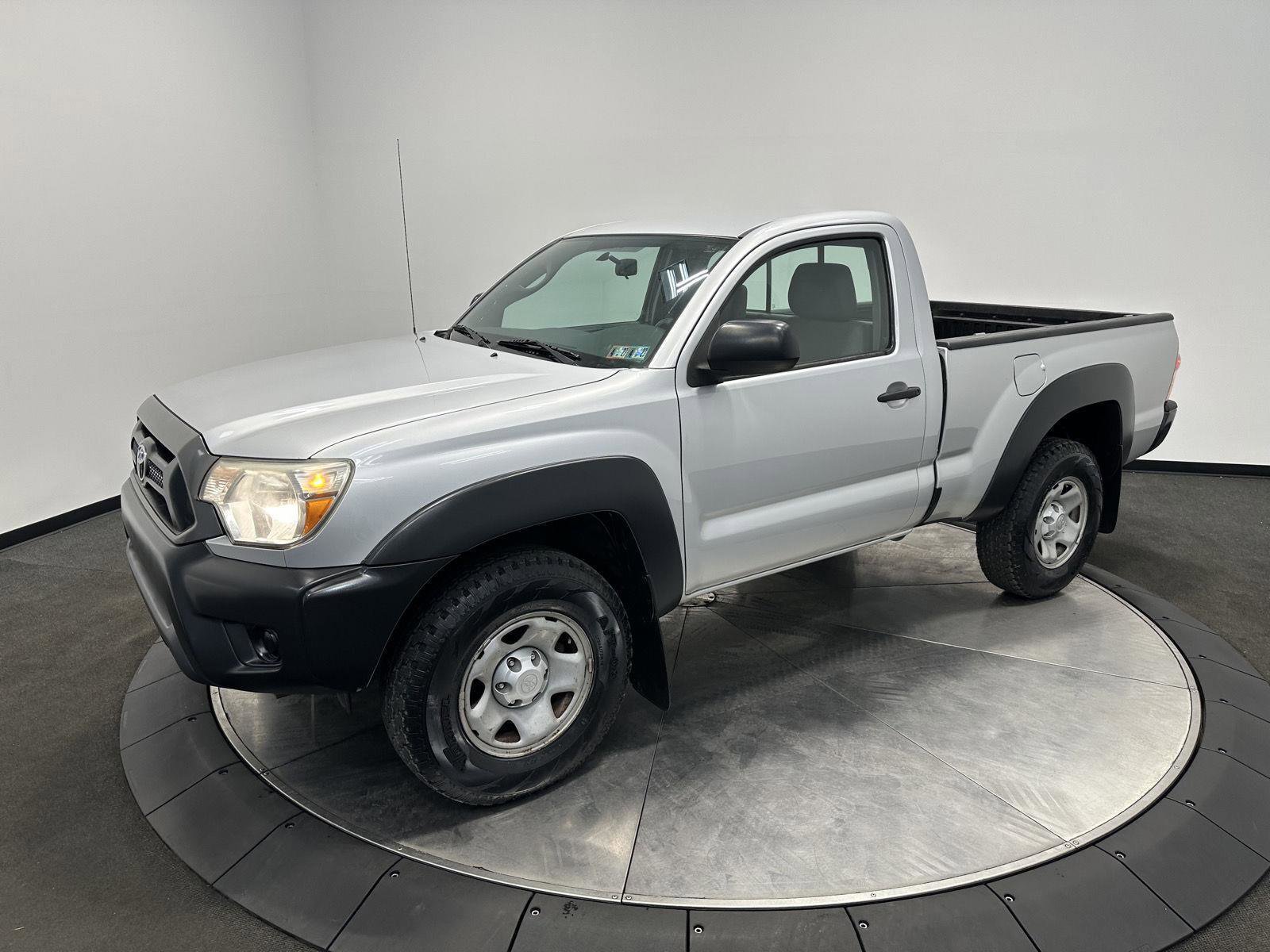 Used 2013 Toyota Tacoma 4x4 Regular Cab image 4