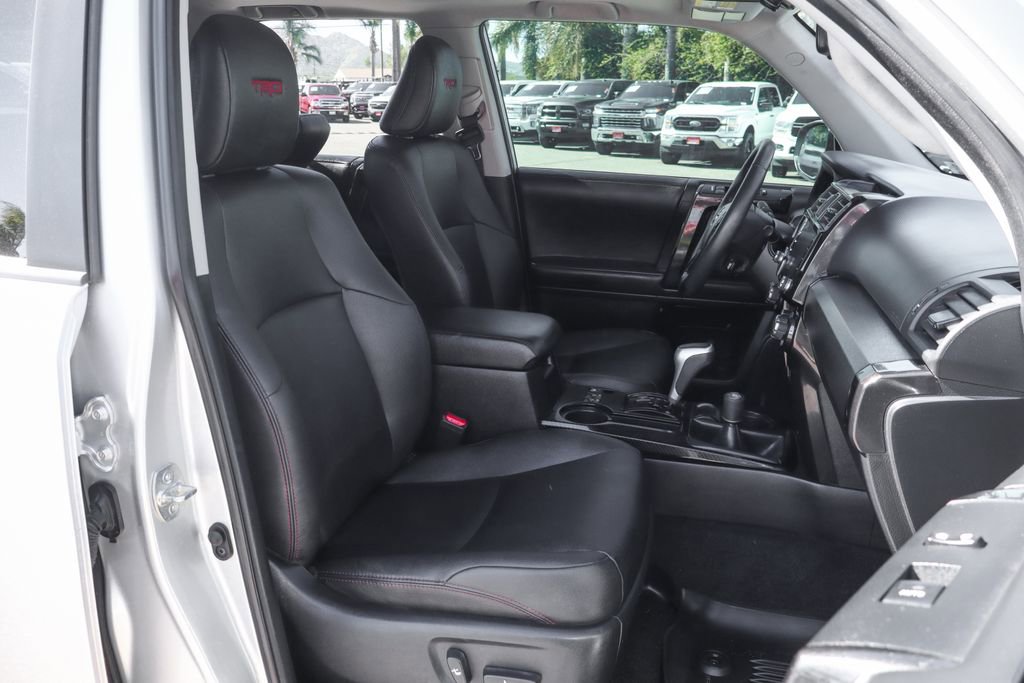 Used 2022 Toyota 4Runner TRD Off-Road Premium w/ Moonroof Package AWD/4WD image 48