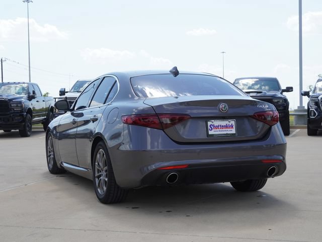 Used 2020 Alfa Romeo Giulia RWD image 7