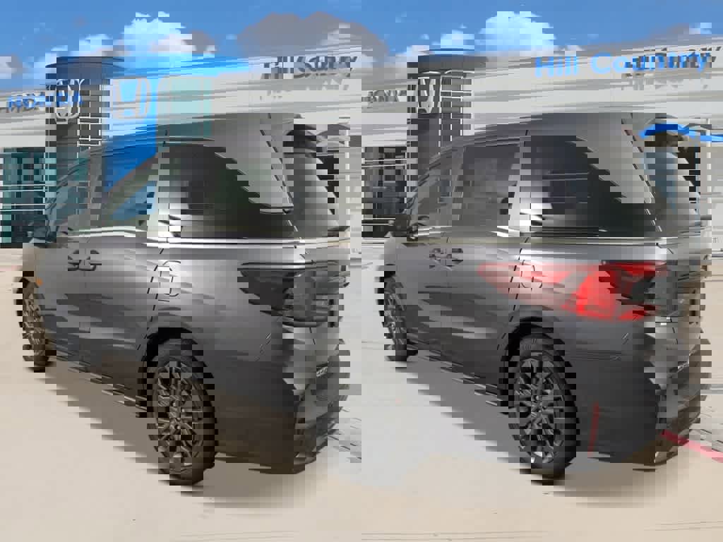 New 2026 Honda Odyssey Touring image 2