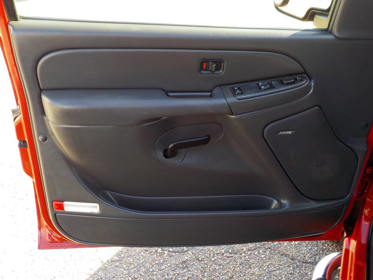 Used 2006 Chevrolet Silverado 1500 LT w/ Light Duty Power Package image 14