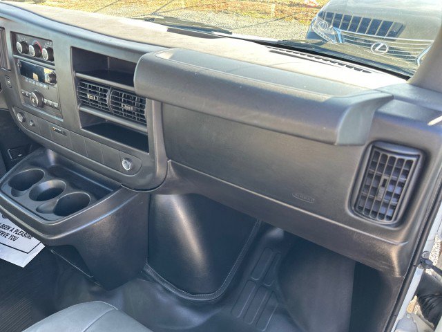 Used 2011 Chevrolet Express 1500 image 33