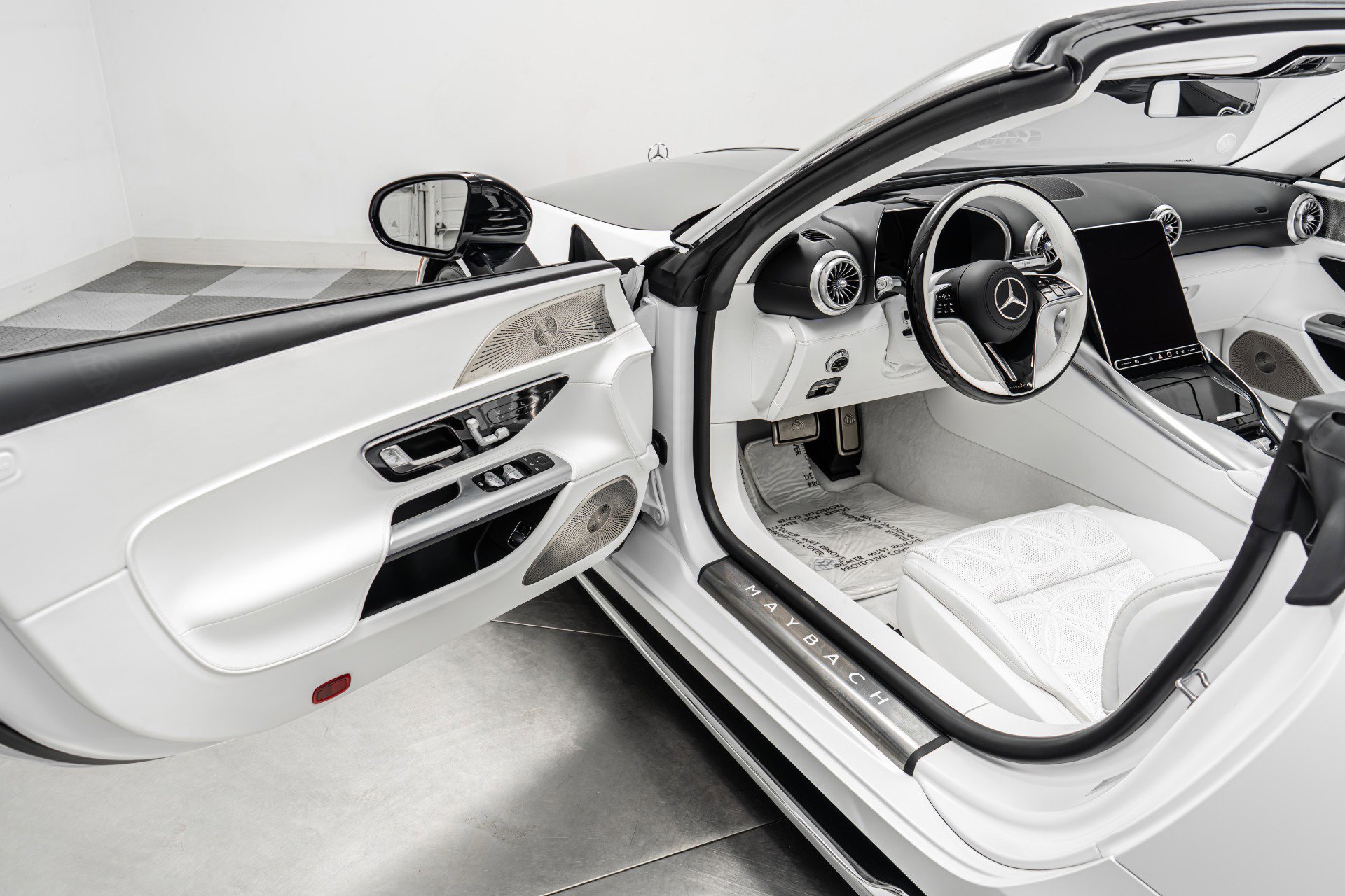 Used 2026 Mercedes-Benz Maybach SL 680 image 23