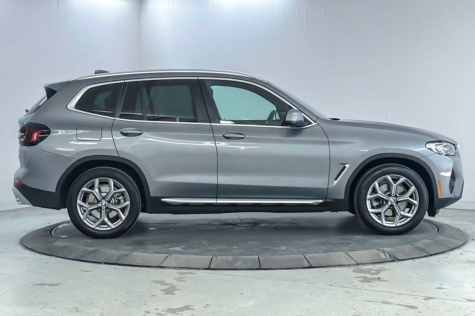 Used 2023 BMW X3 sDrive30i w/ Convenience Package image 8