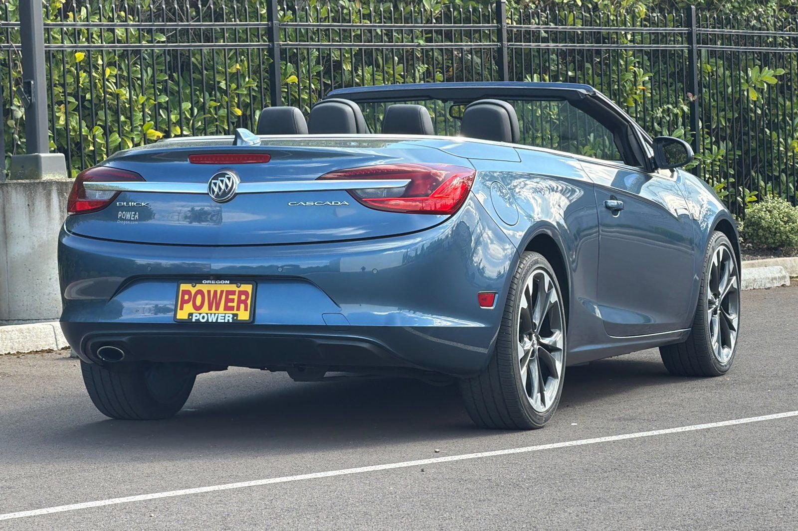 Used 2016 Buick Cascada Premium image 4