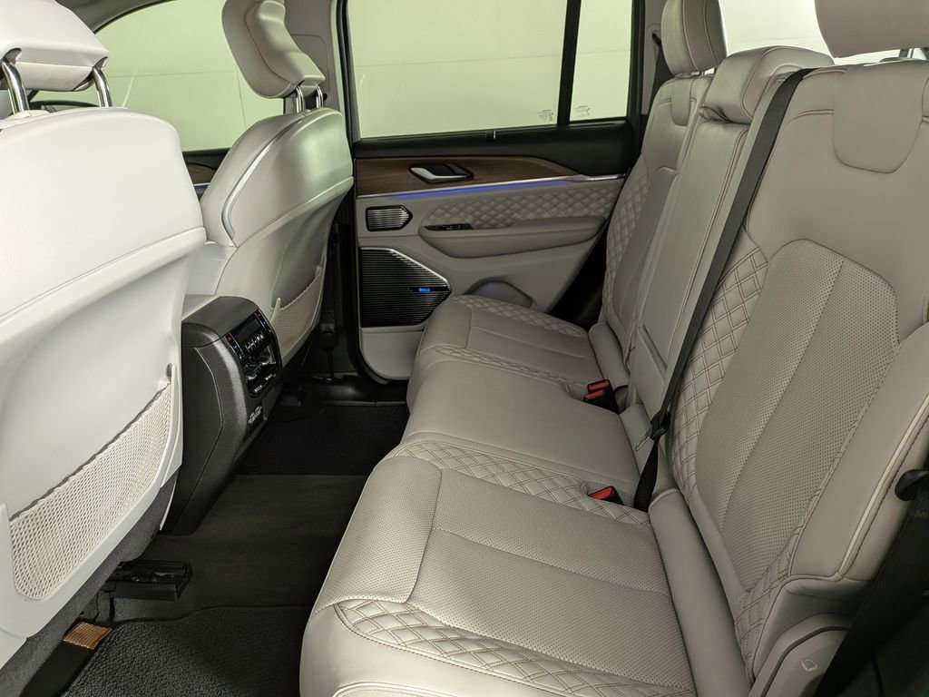 Used 2022 Jeep Grand Cherokee Summit w/ Adv Protech Group IV image 37