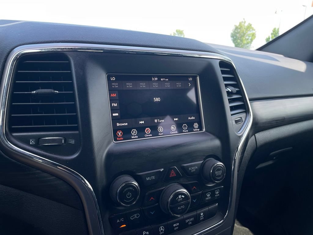 Used 2021 Jeep Grand Cherokee Laredo AWD/4WD image 16