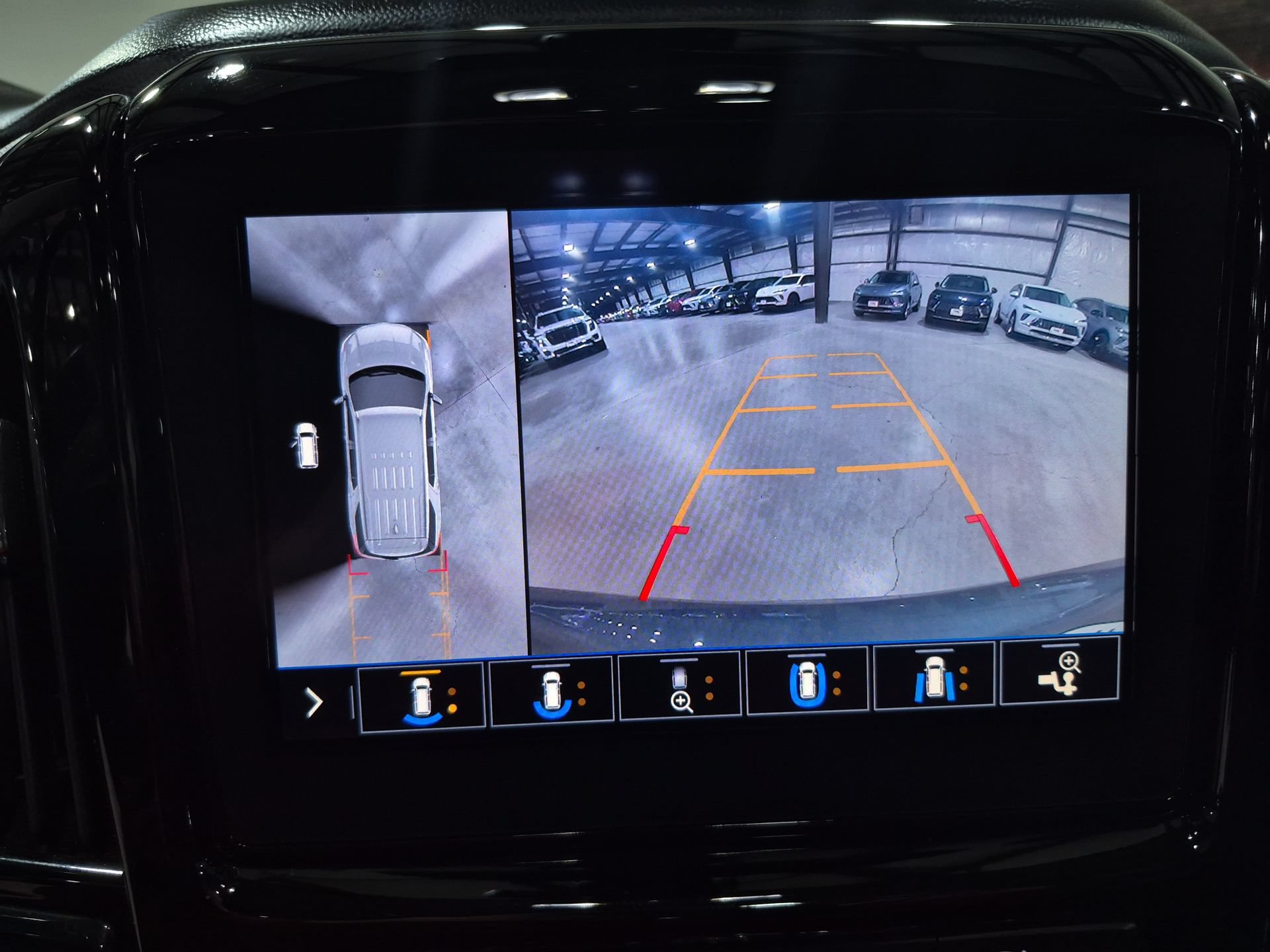 Used 2020 Chevrolet Traverse High Country AWD/4WD image 16