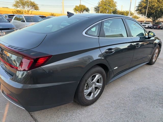 Used 2023 Hyundai Sonata SE w/ Preferred Accessory Package FWD image 8