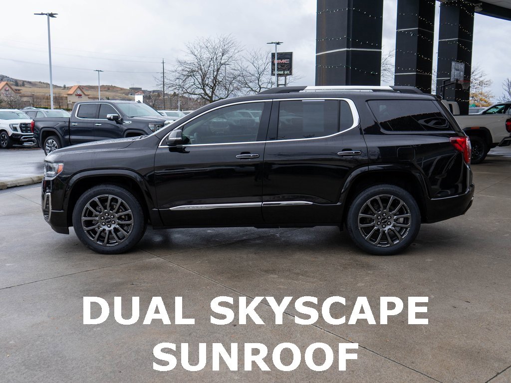 Used 2023 GMC Acadia Denali w/ Black Diamond Edition image 4