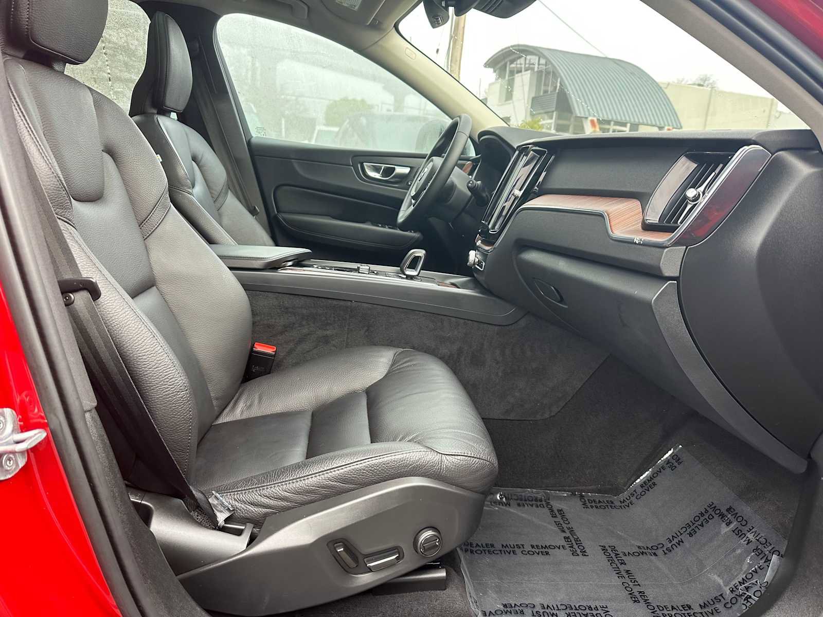 Certified 2023 Volvo XC60 B5 Plus w/ Climate Package image 11