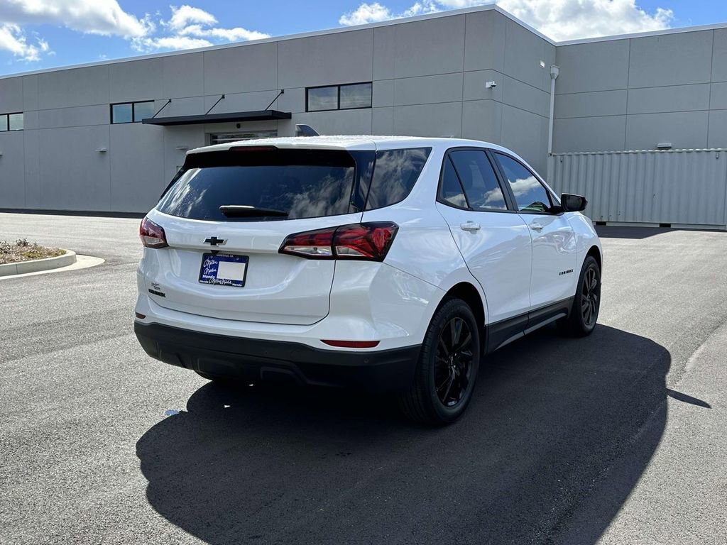Used 2024 Chevrolet Equinox LS w/ LS Convenience Package image 25
