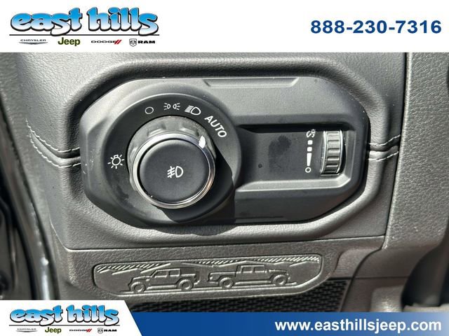 Certified 2025 Jeep Wrangler Unlimited Rubicon AWD/4WD image 28