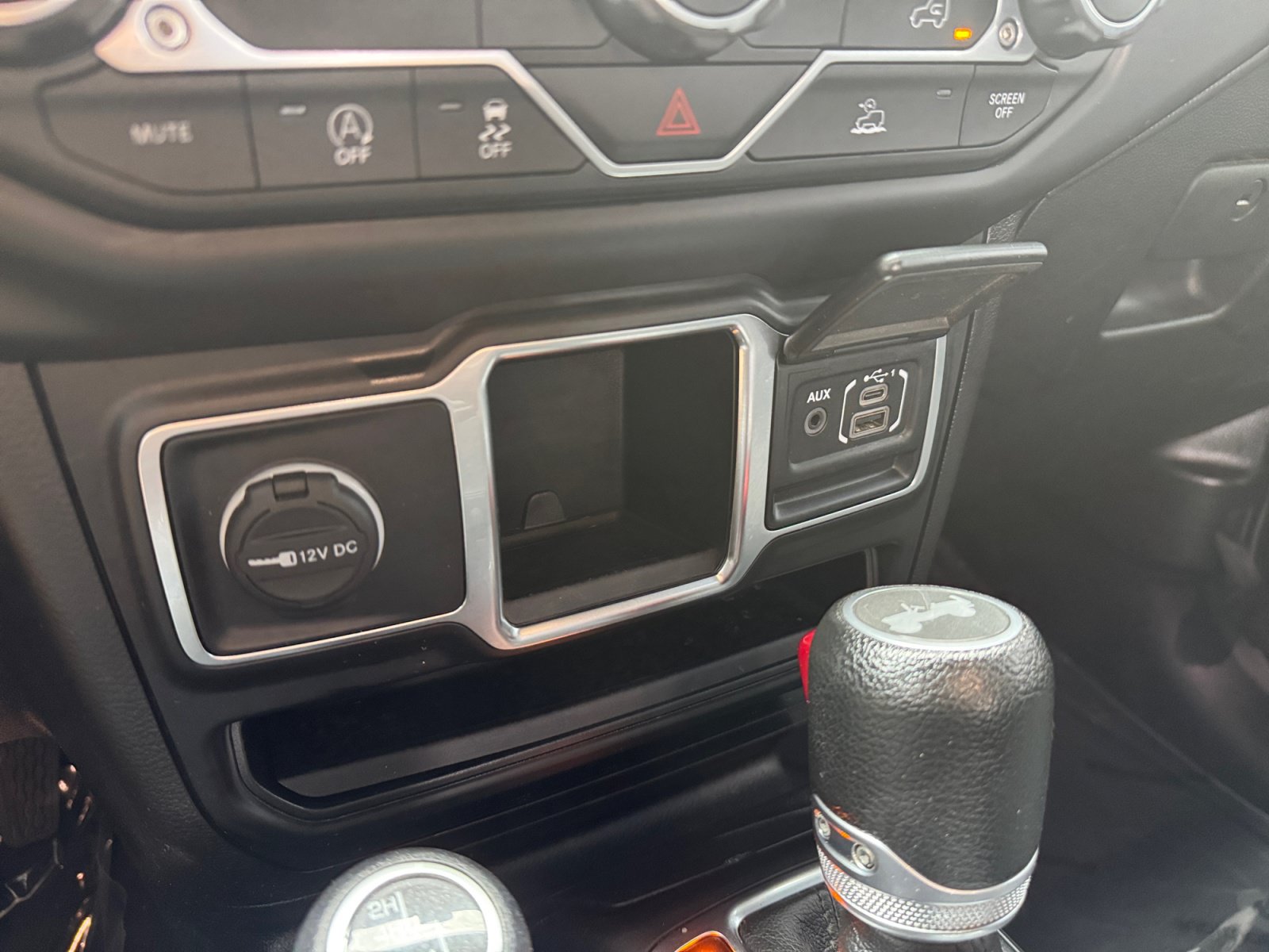 Used 2022 Jeep Wrangler Unlimited Sport AWD/4WD image 19