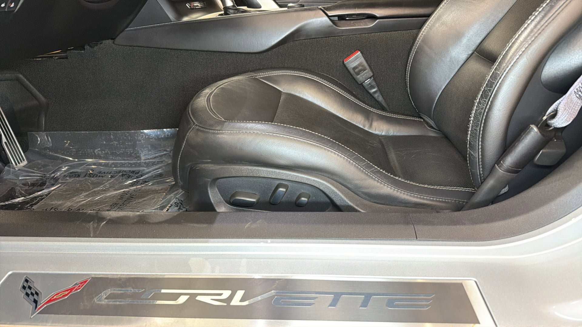 Used 2015 Chevrolet Corvette Stingray Coupe w/ 3LT Preferred Equipment Group image 20