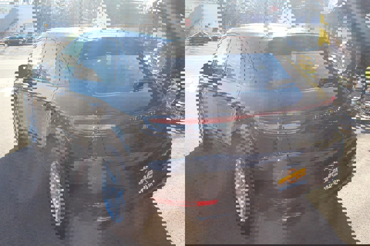 Used 2020 Porsche Macan image 2