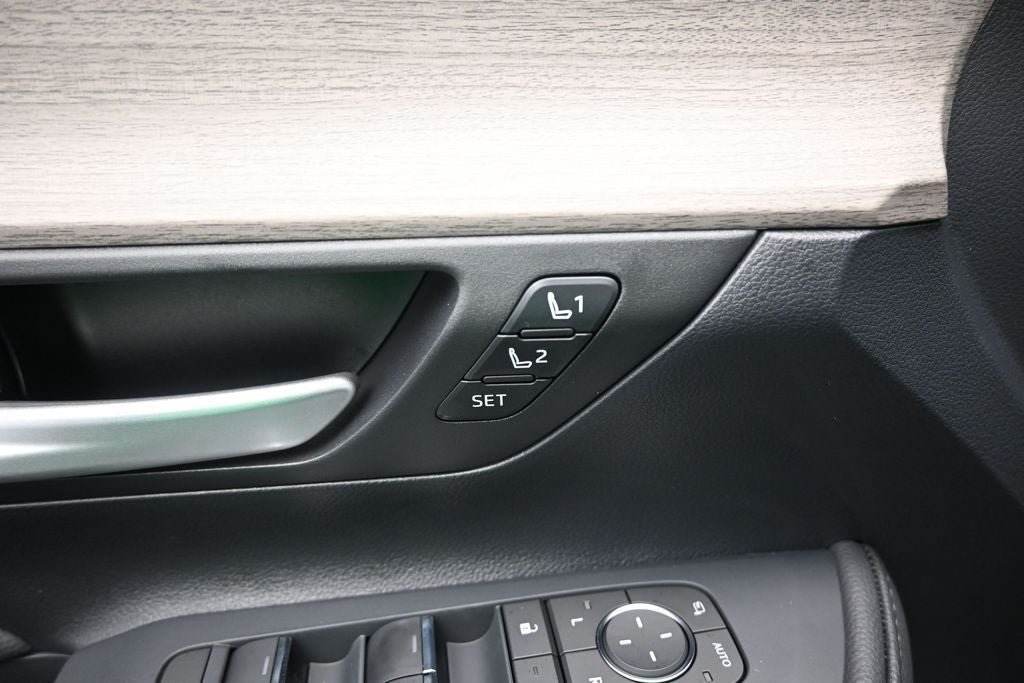New 2026 Toyota Grand Highlander AWD Hybrid image 22