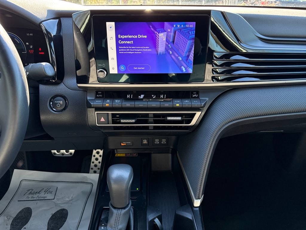 Used 2025 Toyota Camry SE image 17