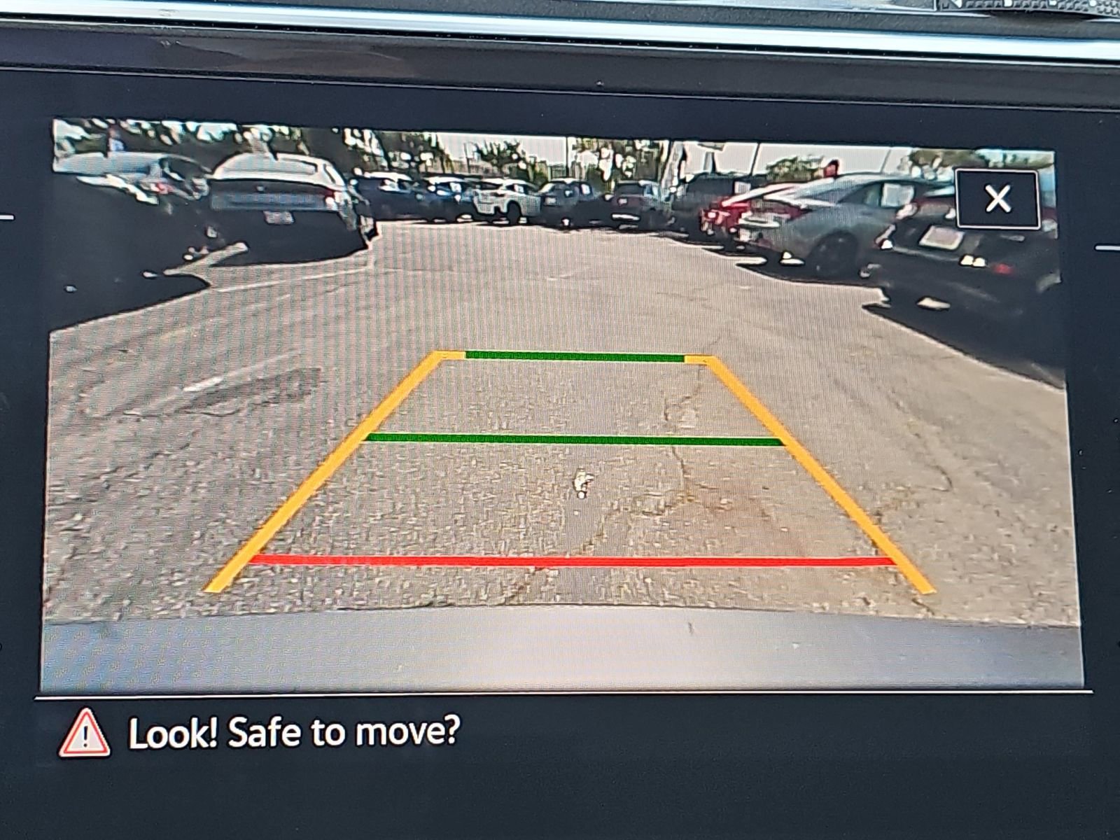 Used 2022 Volkswagen Tiguan SE image 27