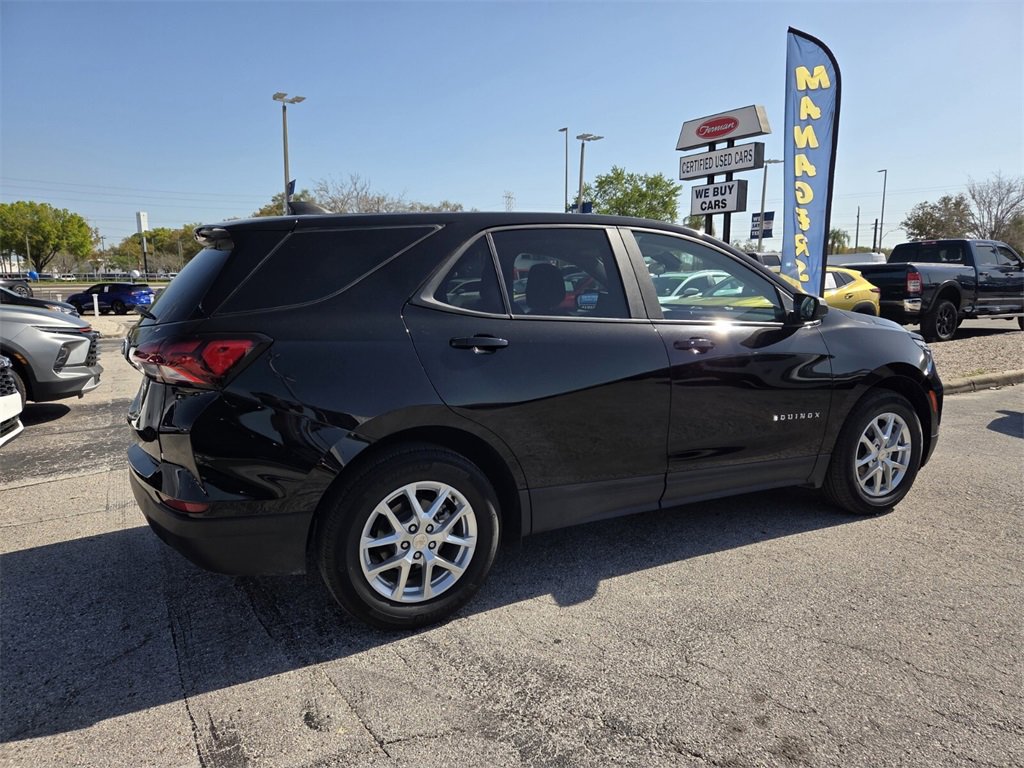 Used 2023 Chevrolet Equinox LS w/ LS Convenience Package image 13