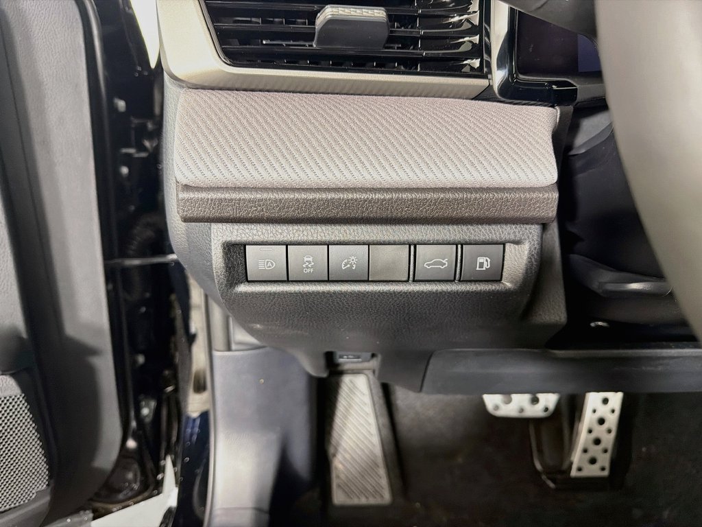 New 2026 Toyota Camry SE w/ Convenience Package FWD image 11