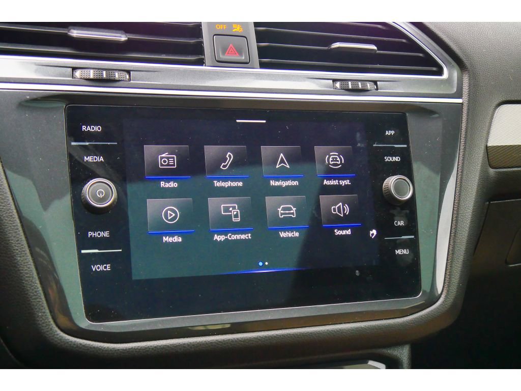 Used 2023 Volkswagen Tiguan SE R-Line AWD/4WD image 27